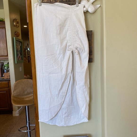 Free People New Natural Cerine Ruched Midi Skirt in Ivory NWOT - Picture 11 of 16